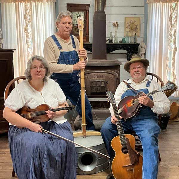 Steve-and-Sheryl-Hartz-w--Jay-White-25-600px Rosebud